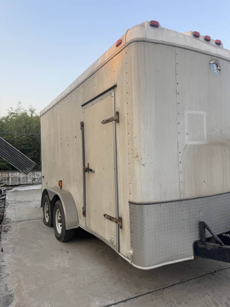 Camper trailer 0