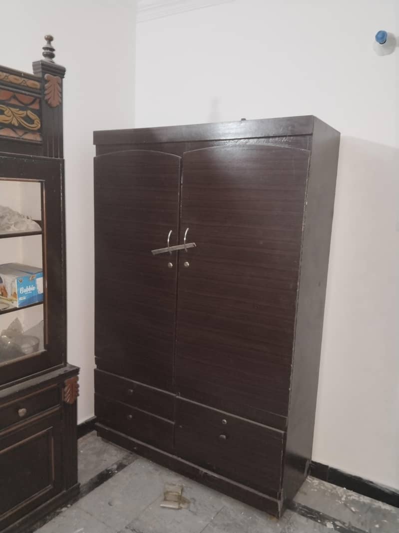 الماری برتن 0