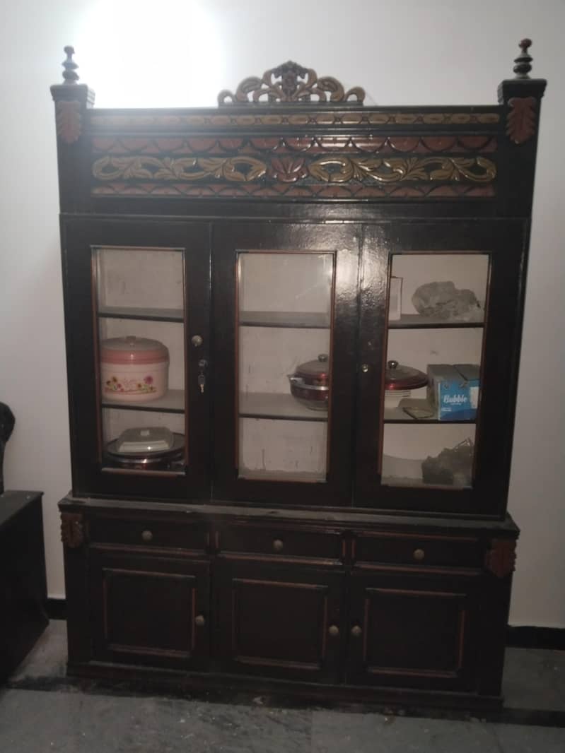 الماری برتن 1
