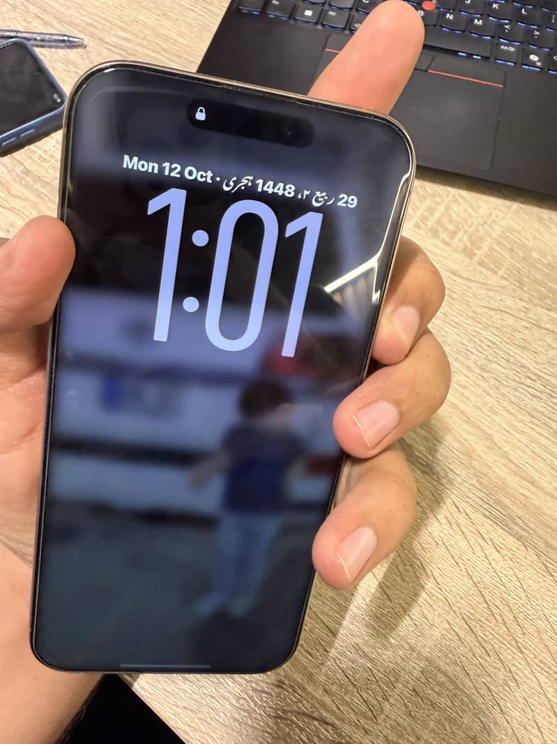 Apple iPhone 16 Pro Max 1
