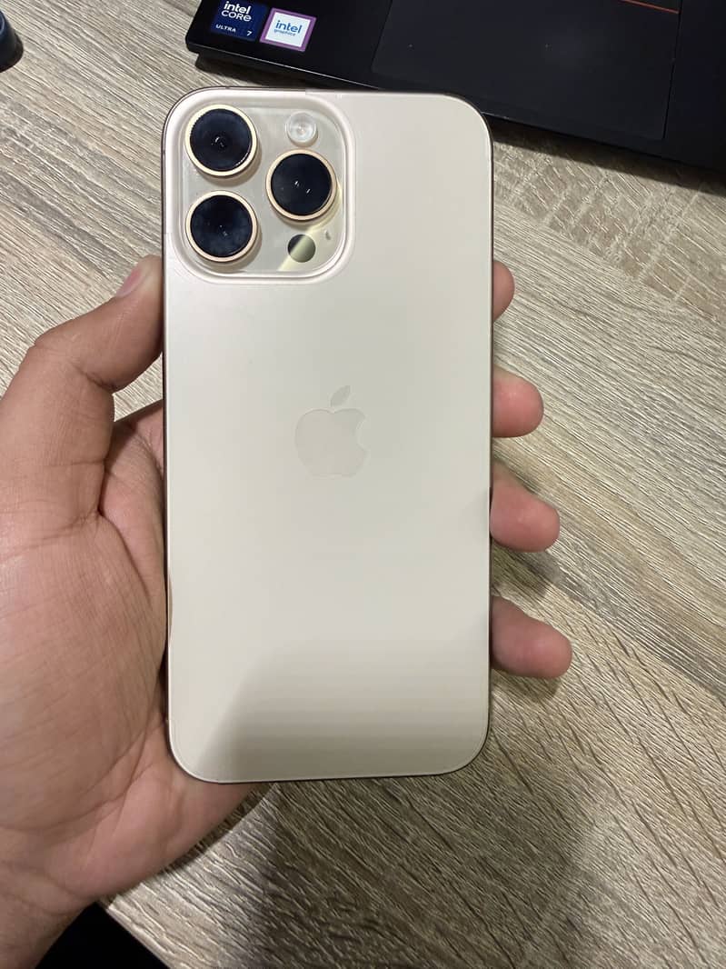 Apple iPhone 16 Pro Max 5