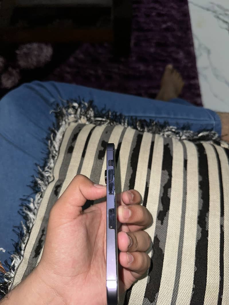 Apple iPhone 14 Pro 2