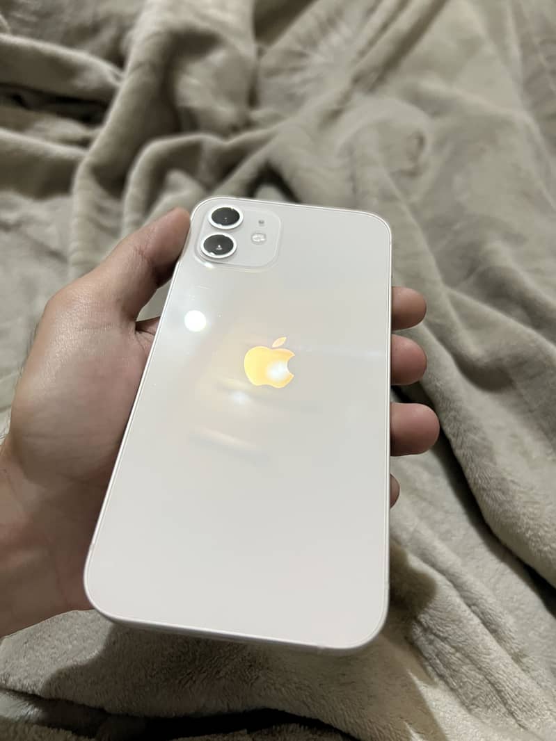 Apple iPhone 12 7