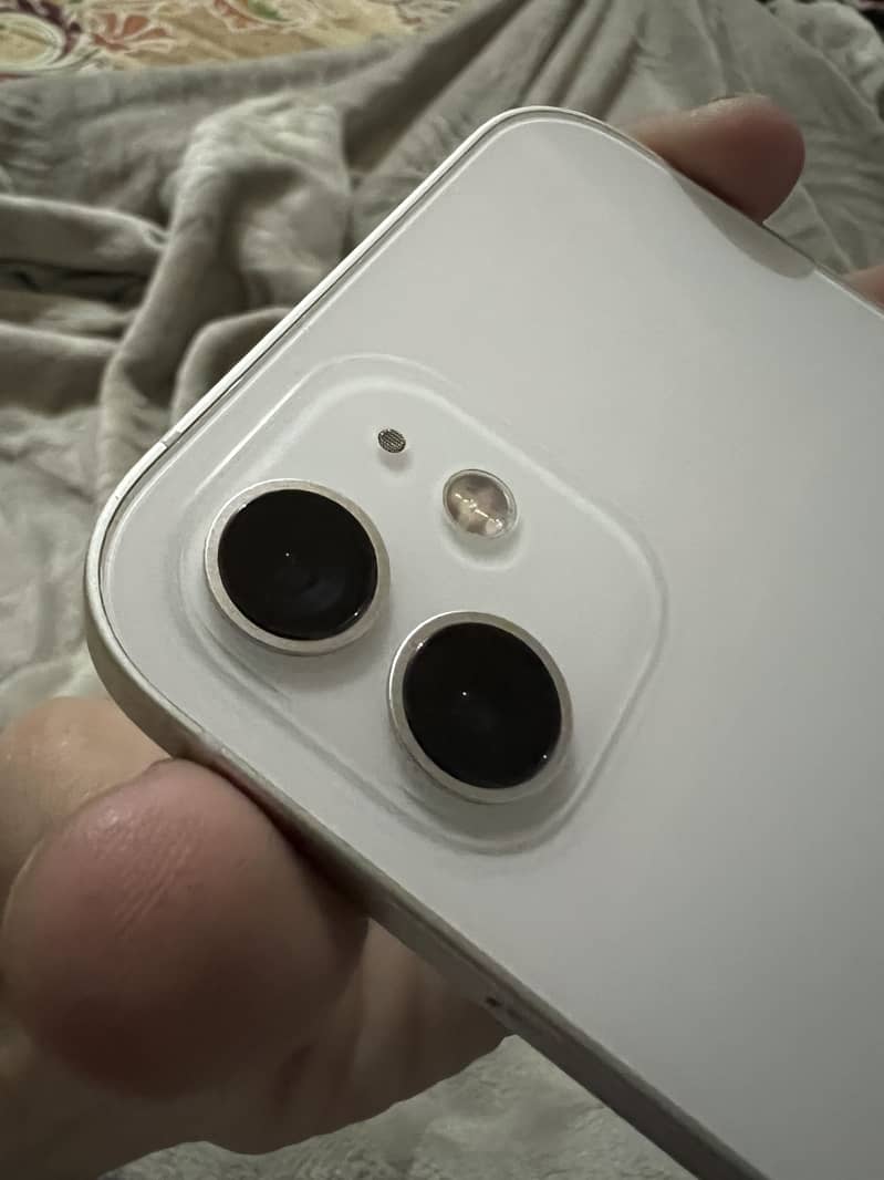 Apple iPhone 12 8