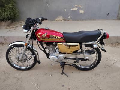 Honda 125 special edition gold edition