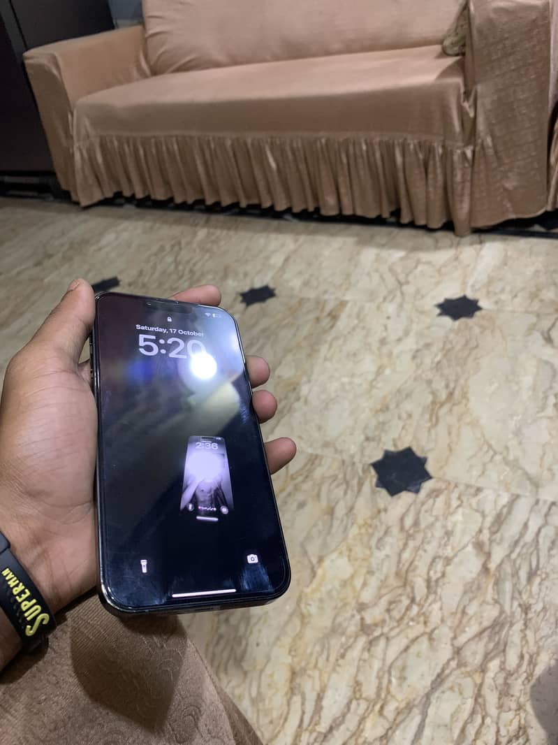 Apple iPhone 13 Pro Max 4