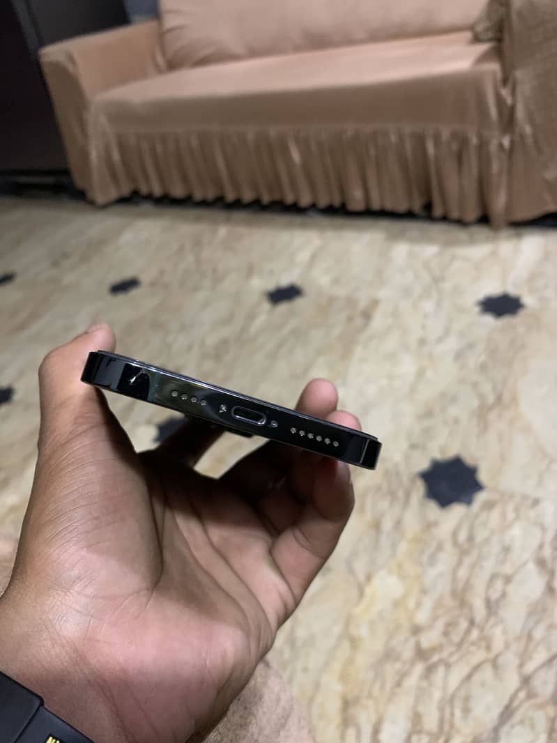 Apple iPhone 13 Pro Max 5