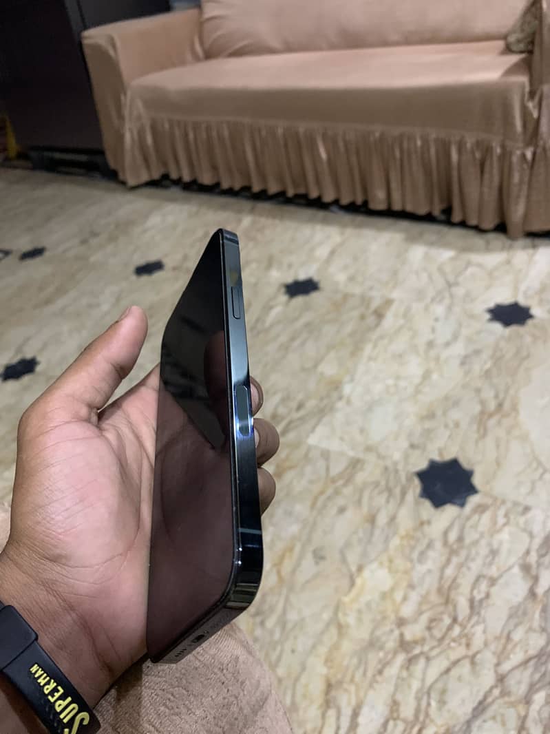 Apple iPhone 13 Pro Max 7