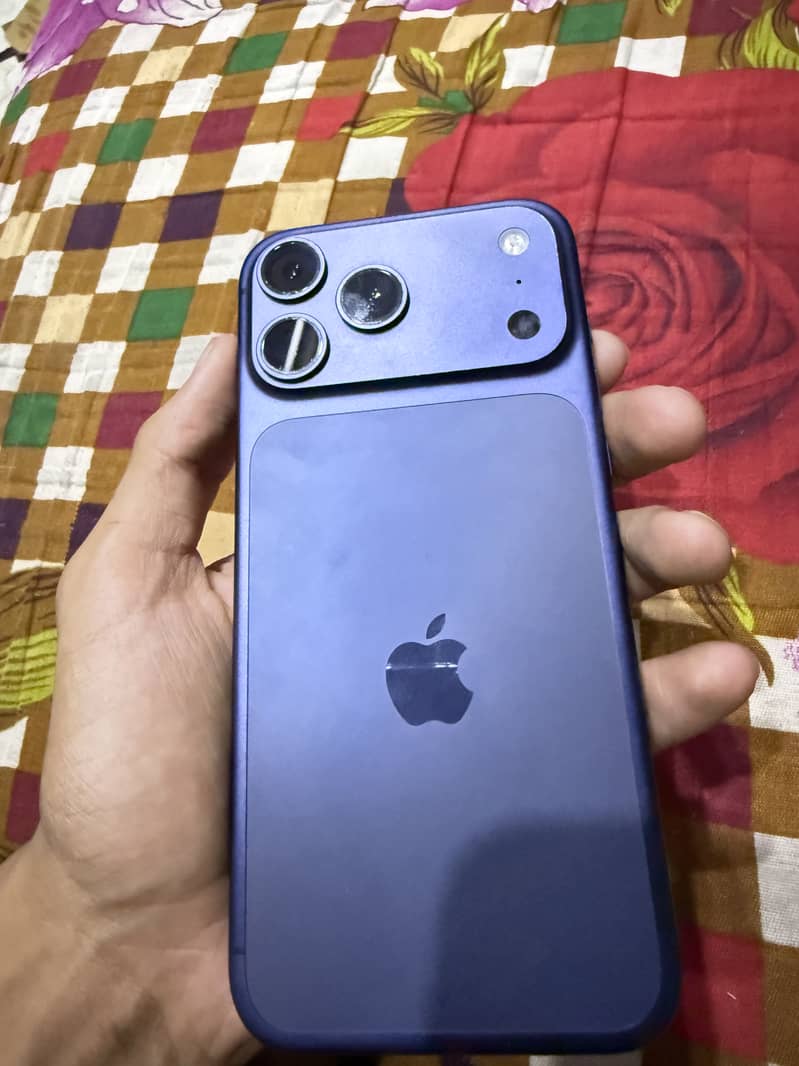Apple iPhone 17 Pro Max 0