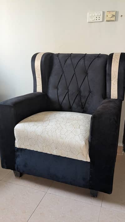 7 Seater Luxury Sofa Set | Black & Cream | Modern Diamond Design