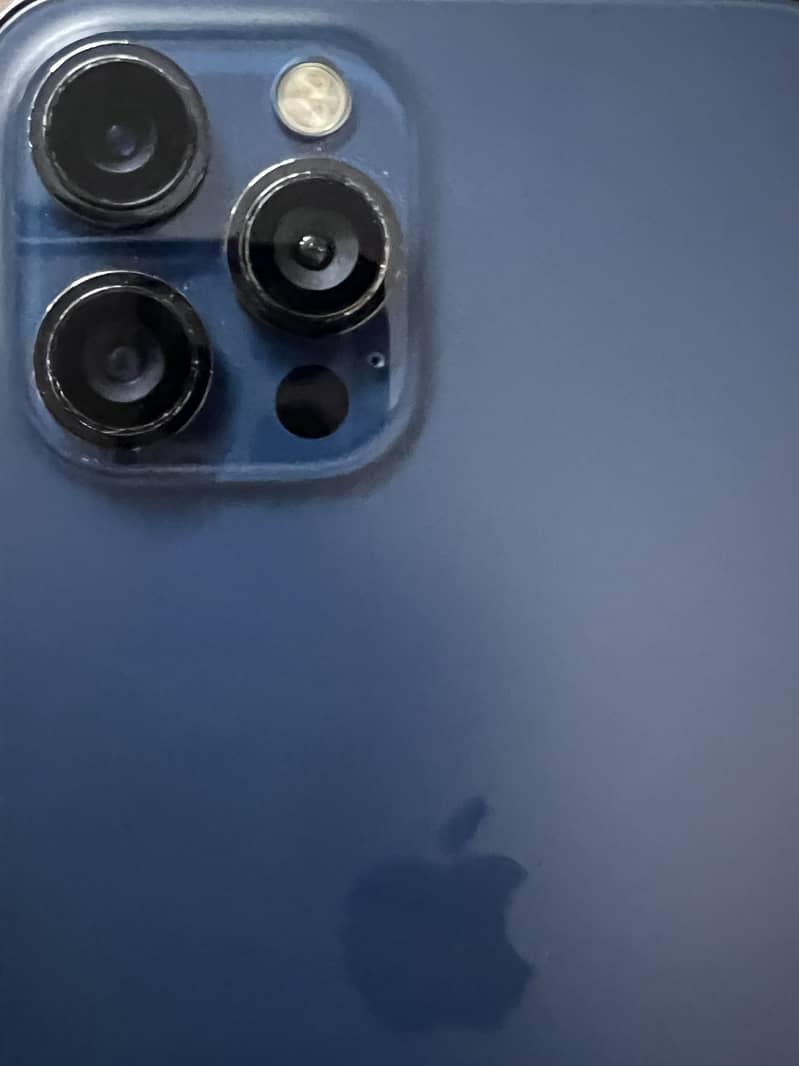 Apple iPhone 12 Pro Max 4