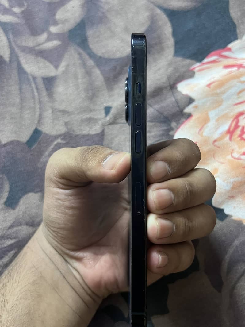 Apple iPhone 12 Pro Max 6