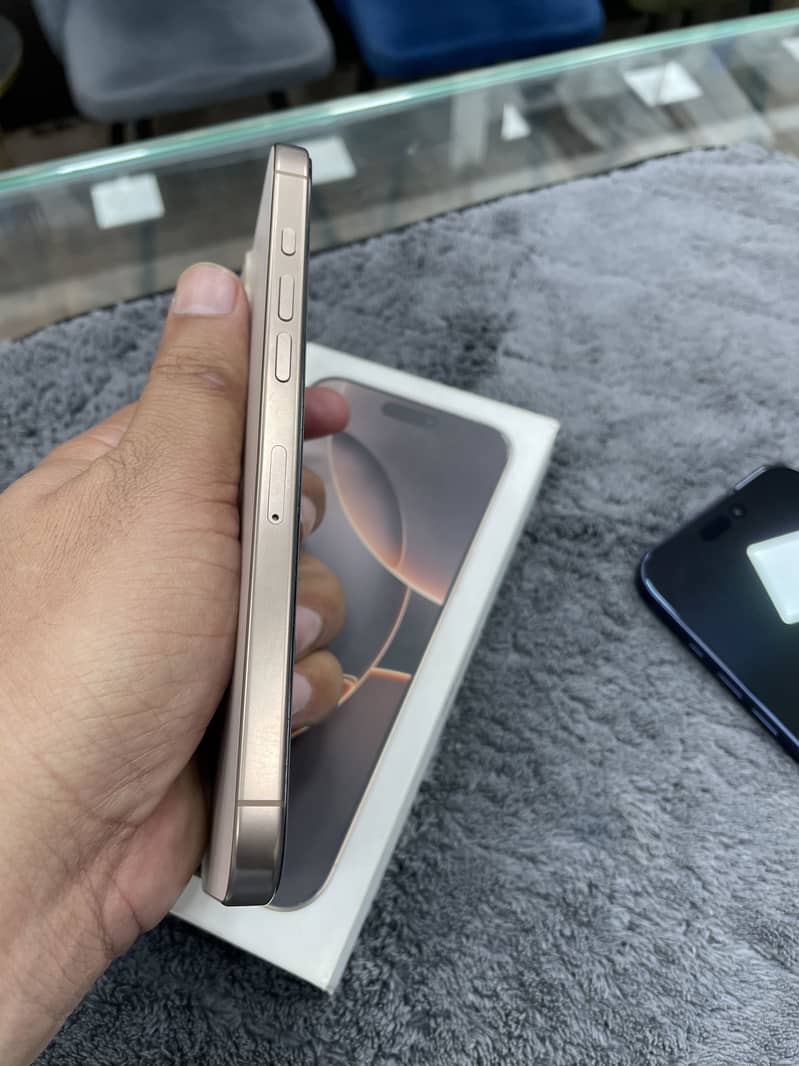 Apple iPhone 16 Pro Max 3