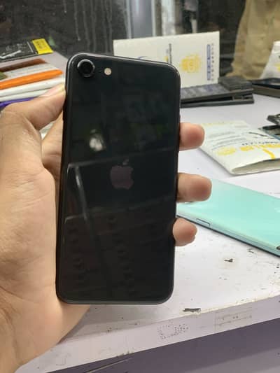 Apple iPhone SE