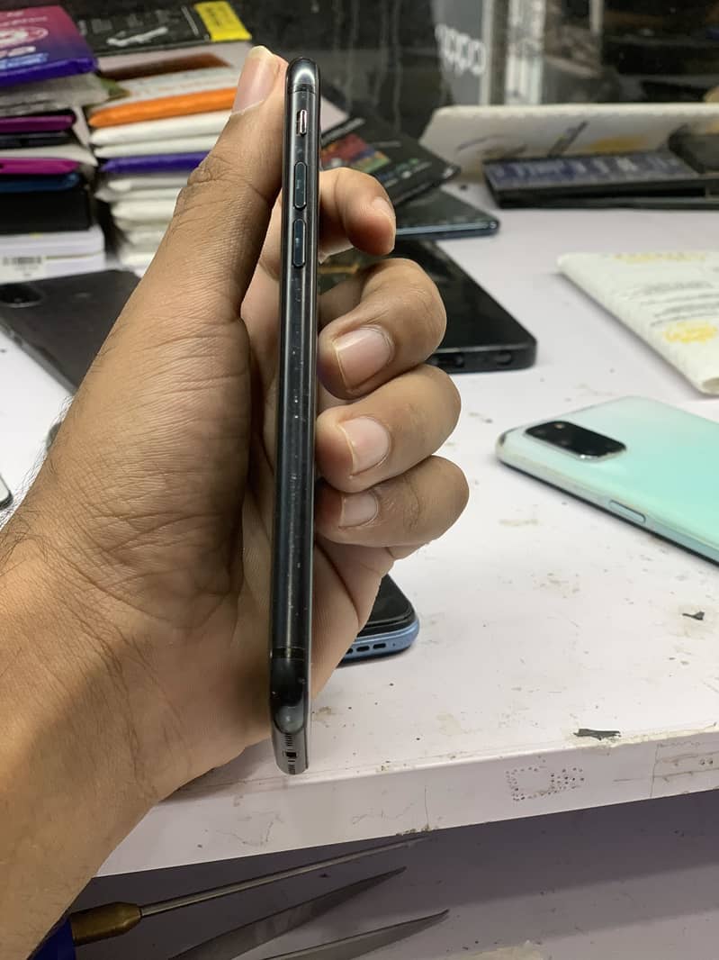 Apple iPhone SE 4