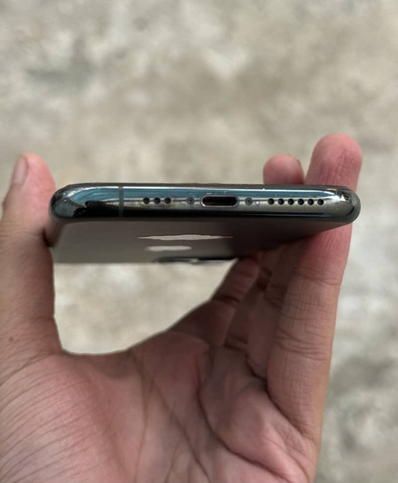Apple iPhone 11 Pro 5