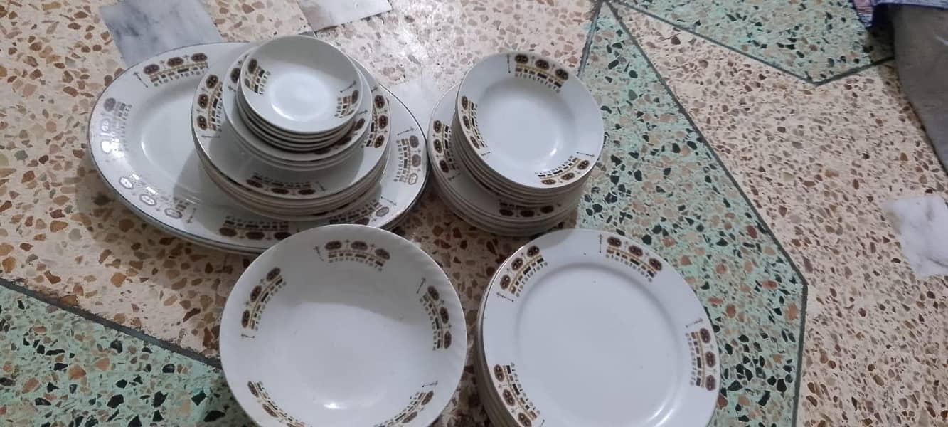dinner sets 4