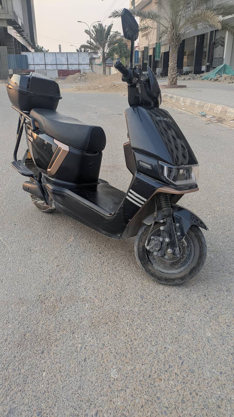 REVOO A12 1