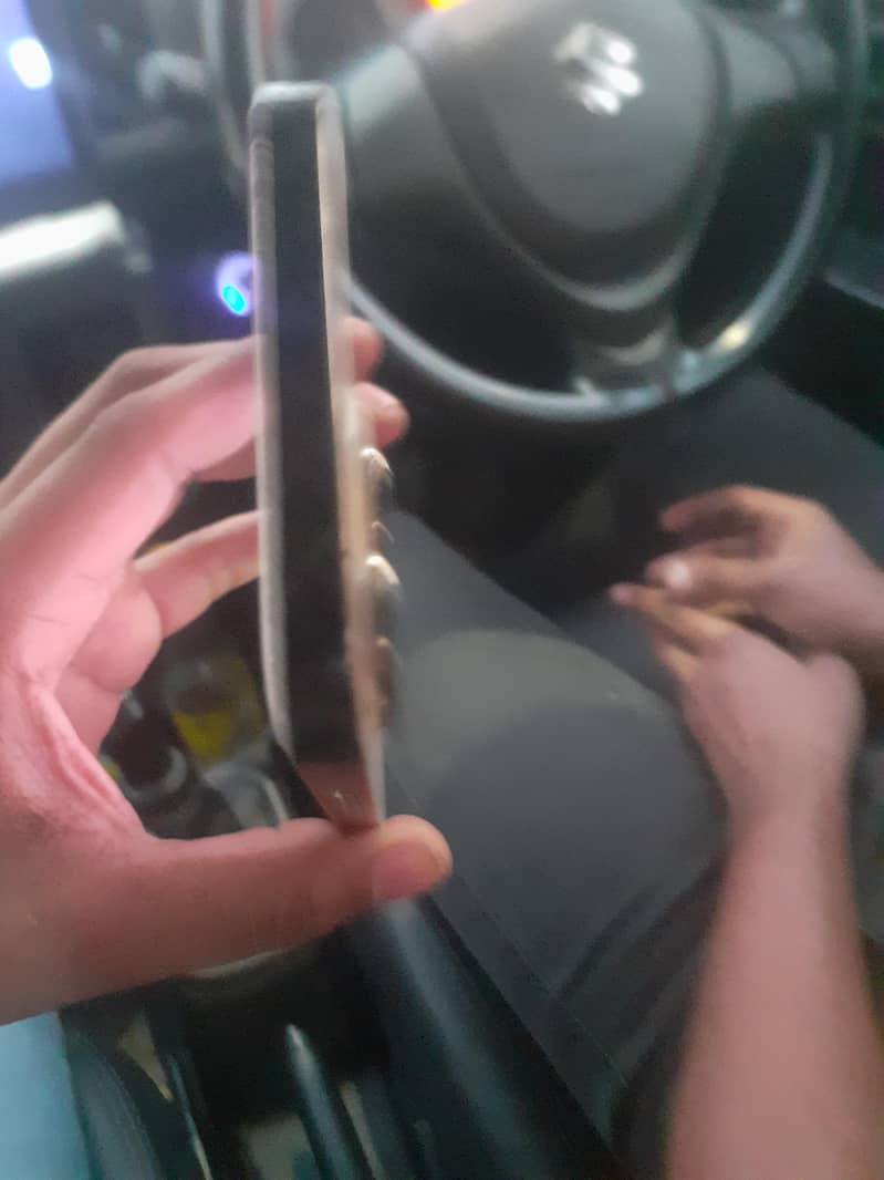 Apple iPhone 13 Pro Max 3