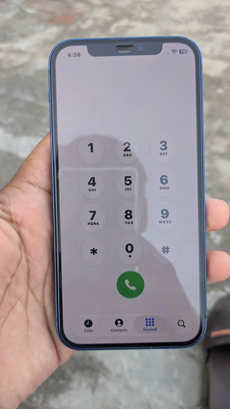 Apple iPhone 12 4