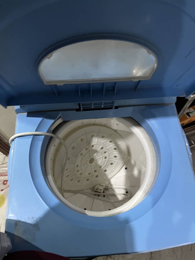 Washing Machine & Dryer 2