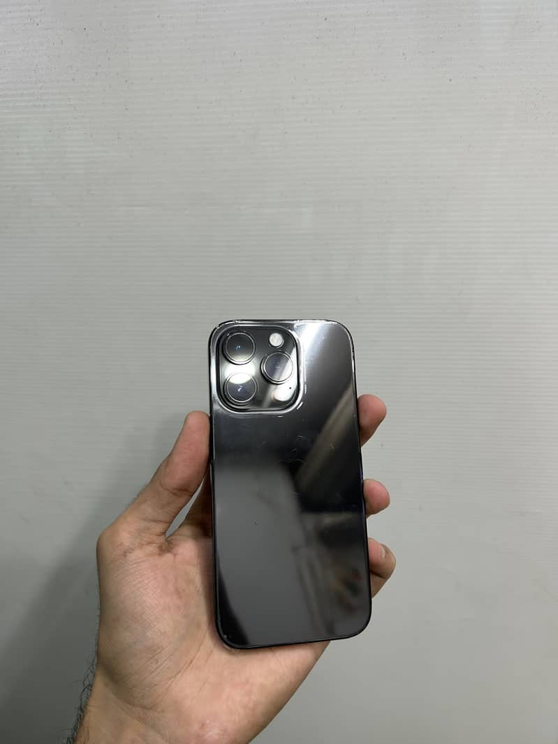 Apple iPhone 14 Pro 0