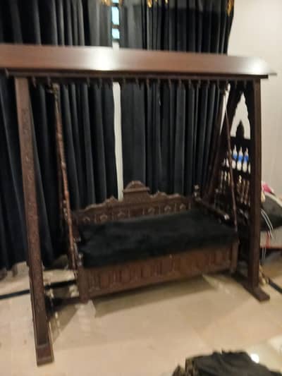 wooden jhula for sale in very good condition