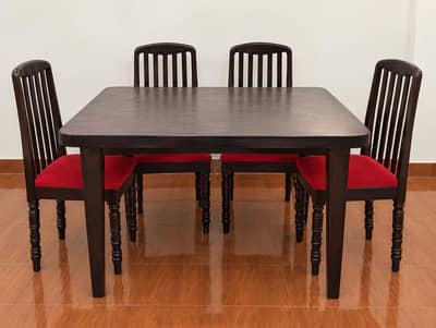 Dining Table with 4 Chairs for Sale Price: Rs. 18,000 (Negotiable)