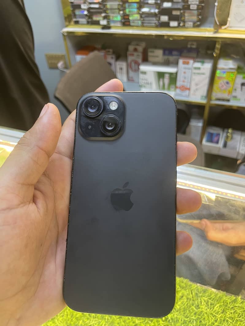 Apple iPhone 15 2