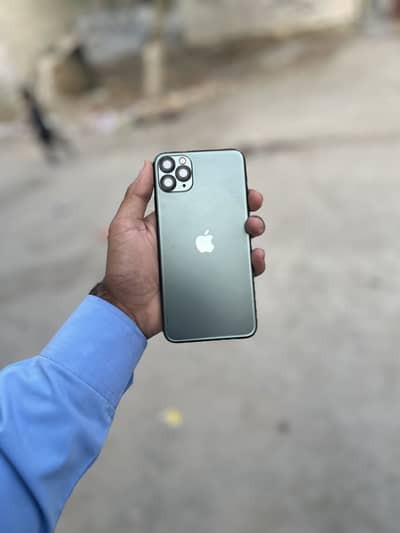 iPhone 11 Pro Max  256GB   FACTORY UNLOCK