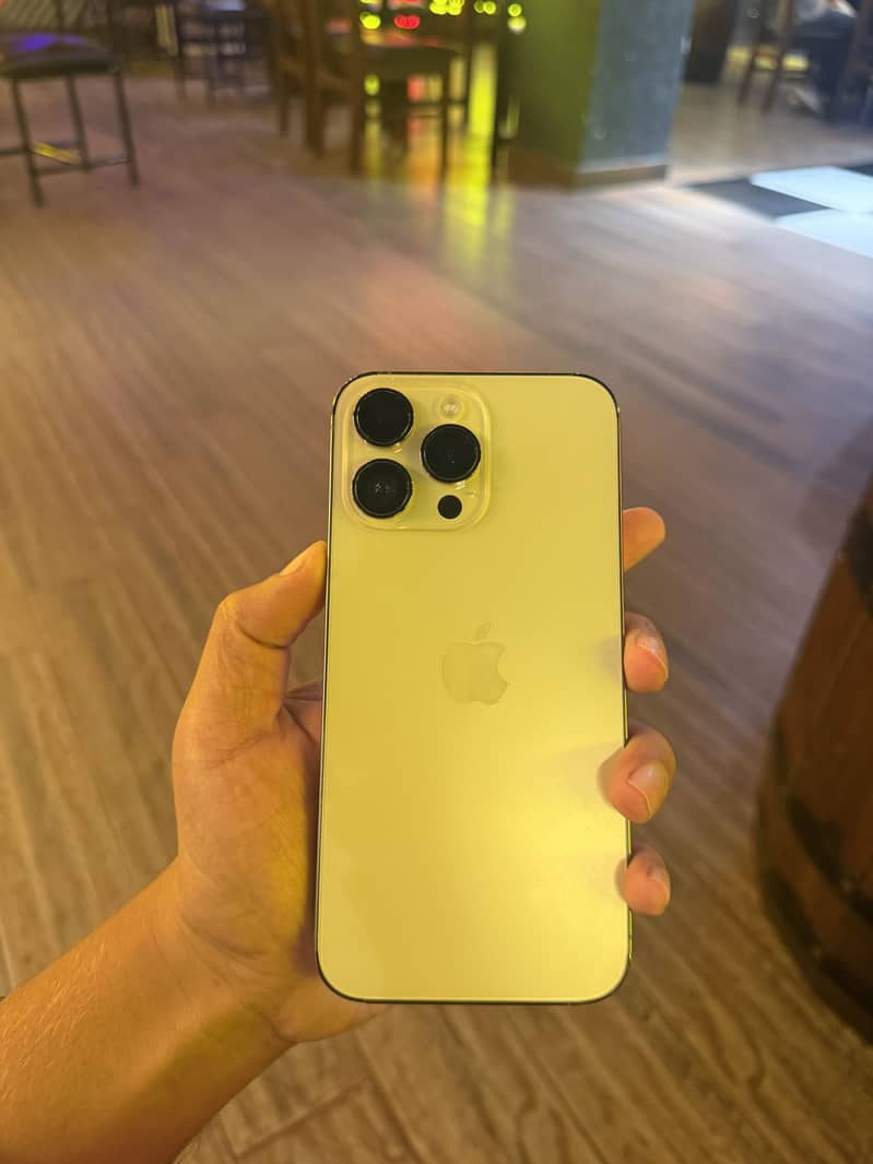Apple iPhone 14 Pro Max 0