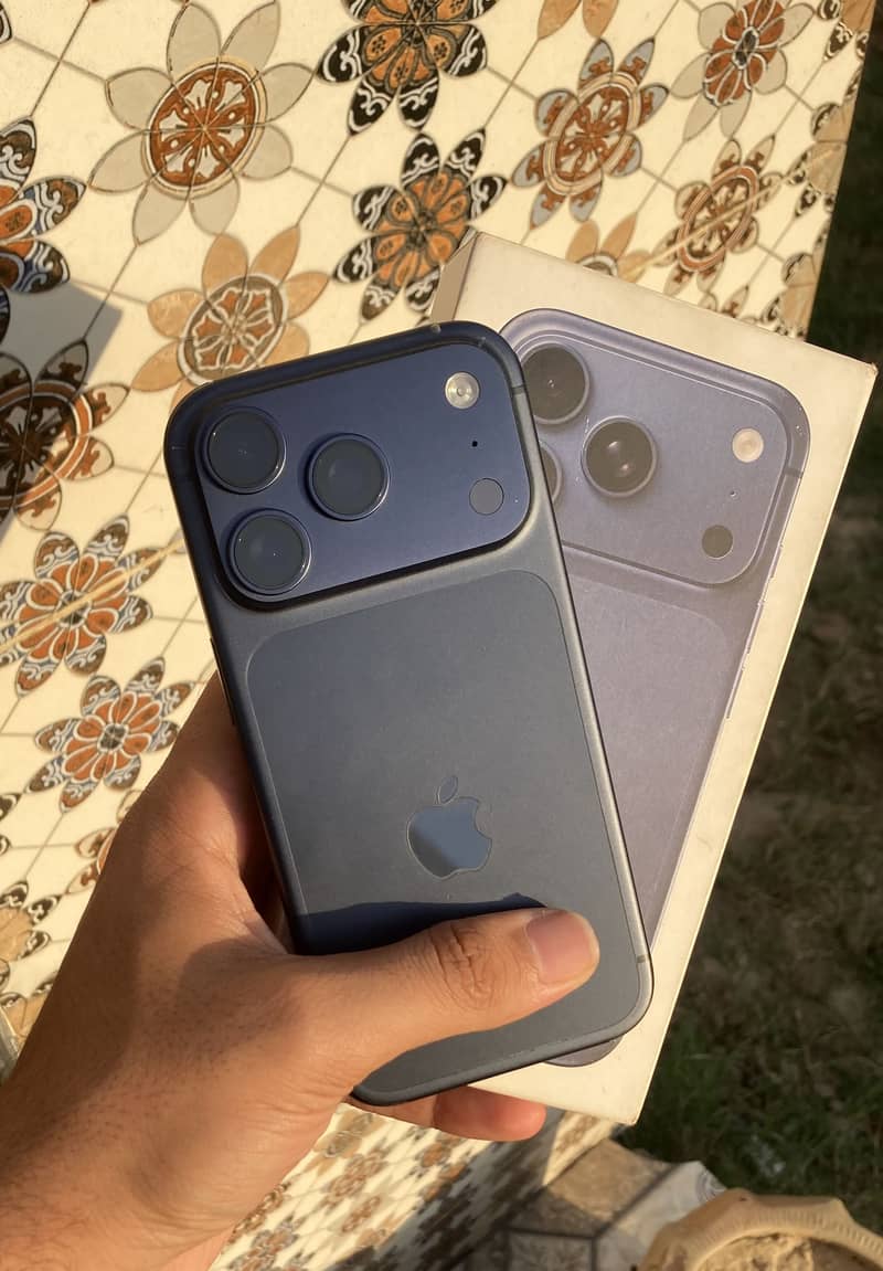 Apple iPhone 17 Pro 0