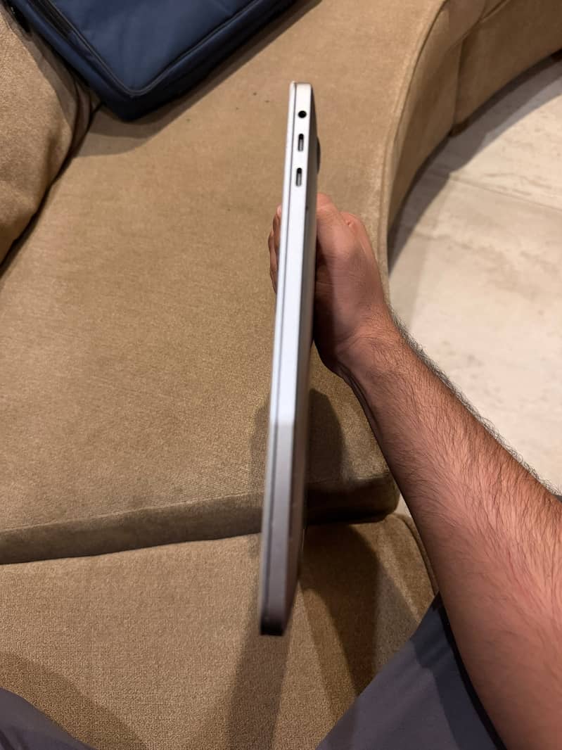 macbook pro excellent condition 1