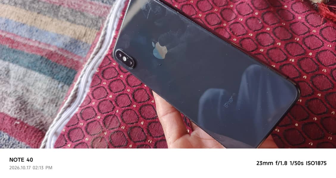 Apple iPhone XS Max 0