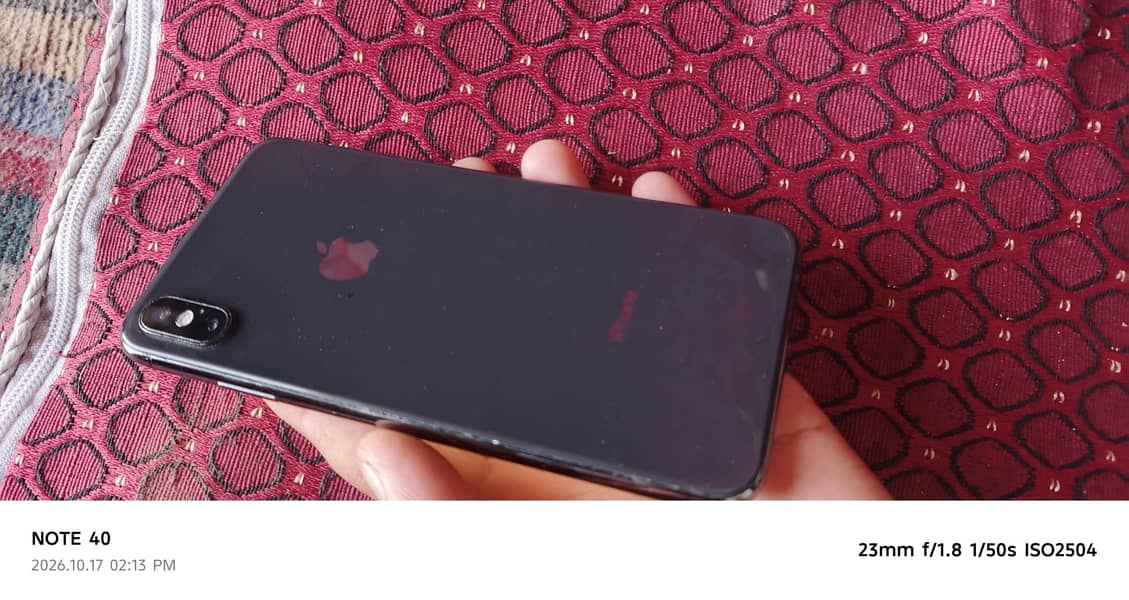 Apple iPhone XS Max 1