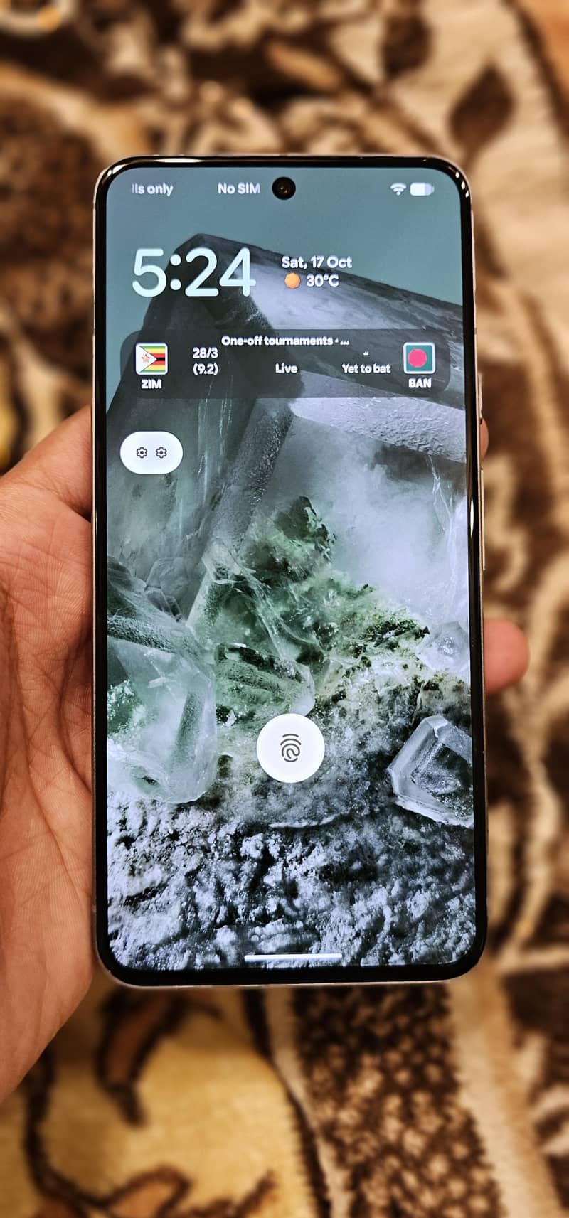 Google Pixel 8 4