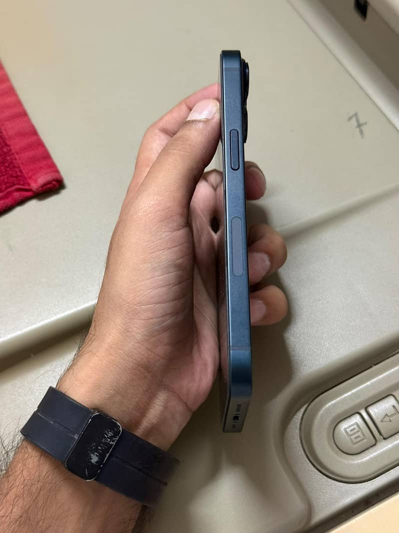Apple iPhone 14 3
