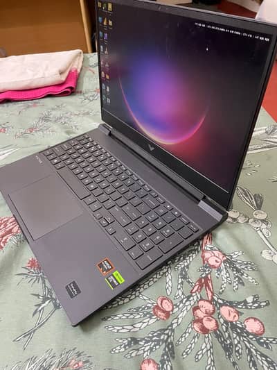 HP Victus 15 4050GB