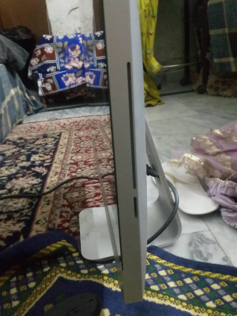 apple mac 1