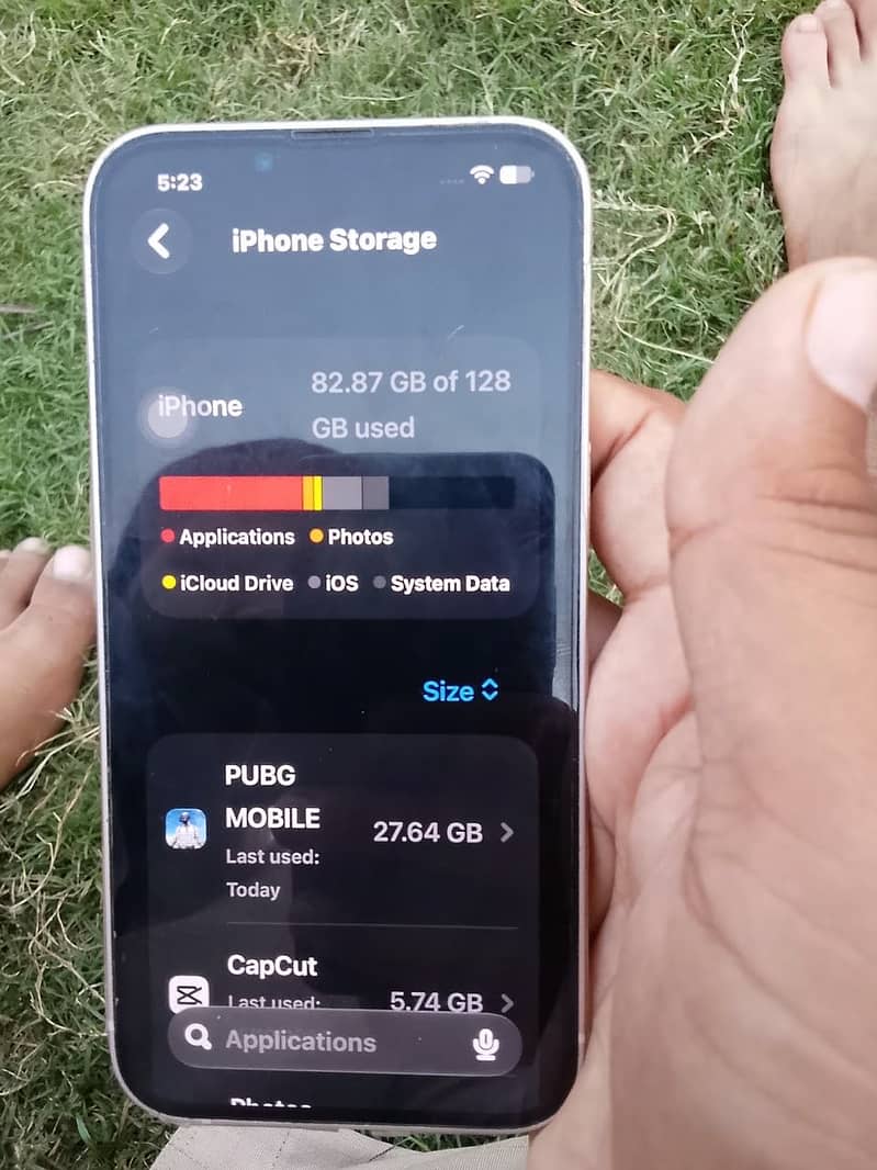 Apple iPhone 13 8