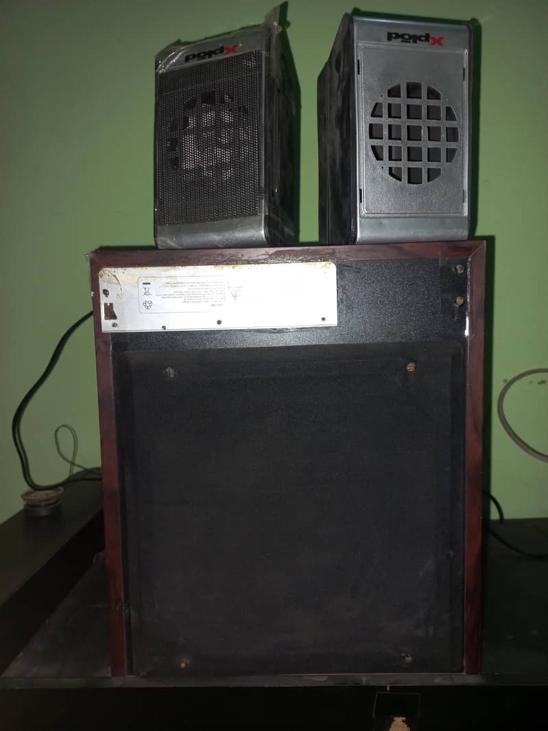 speakers 4