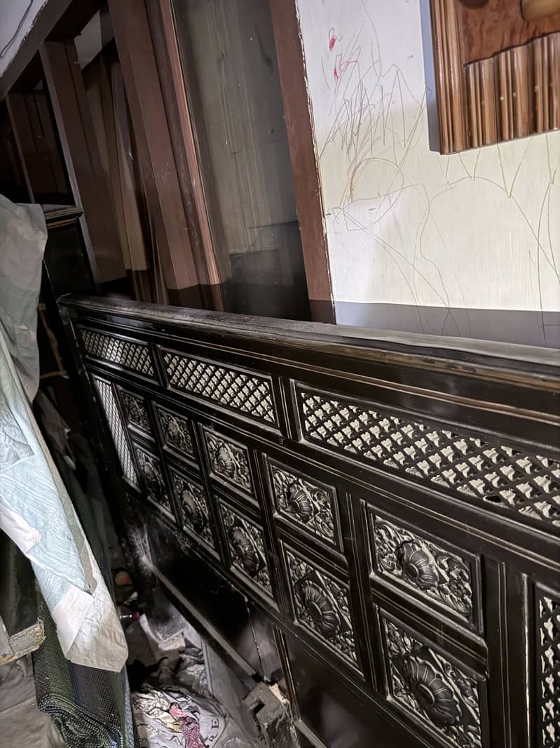 Double bed 10