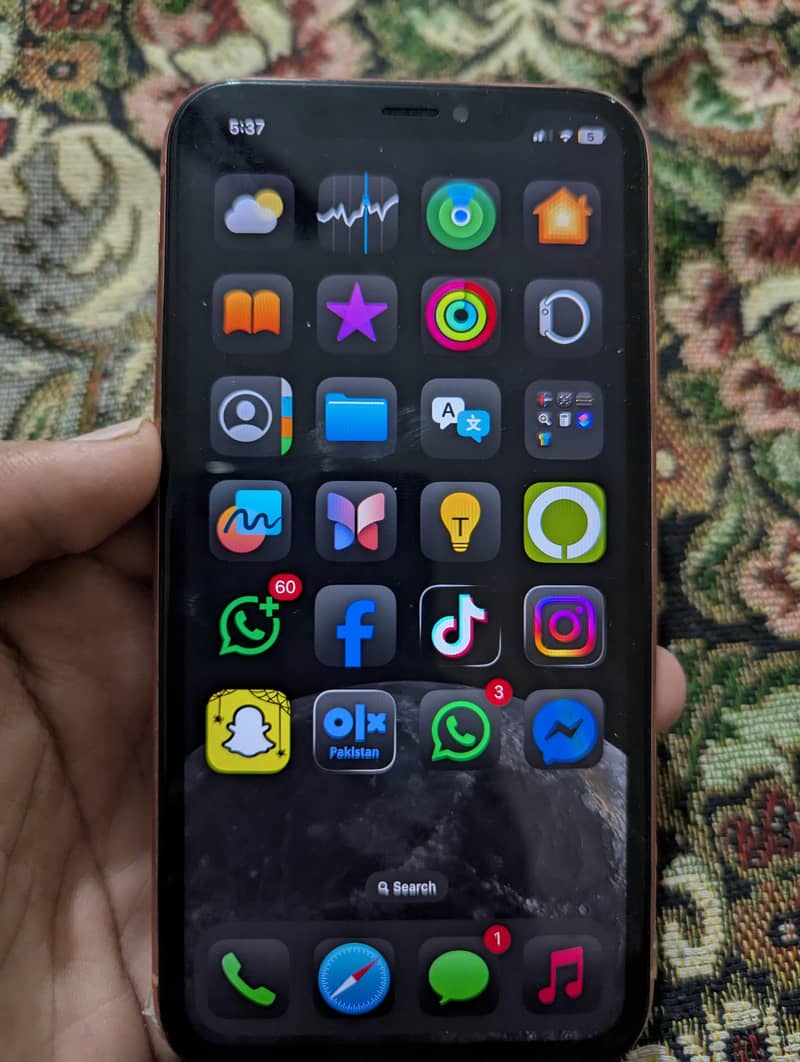 Apple iPhone XR 4