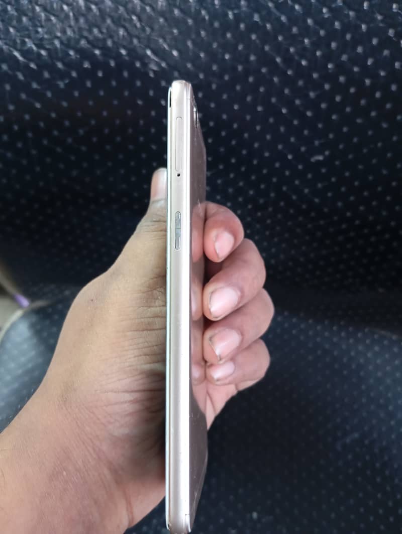 OPPO A37 3