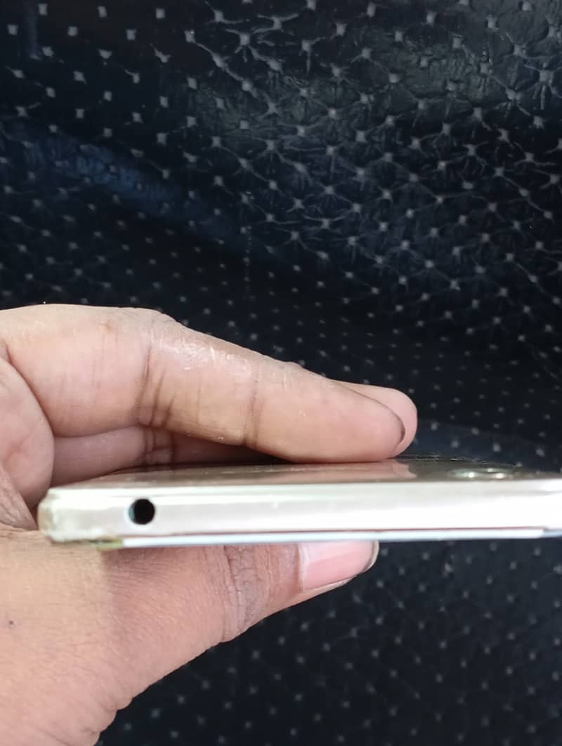 OPPO A37 4