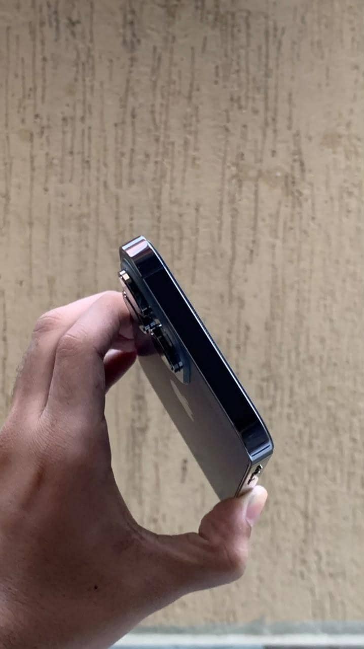 Apple iPhone 14 Pro Max 2