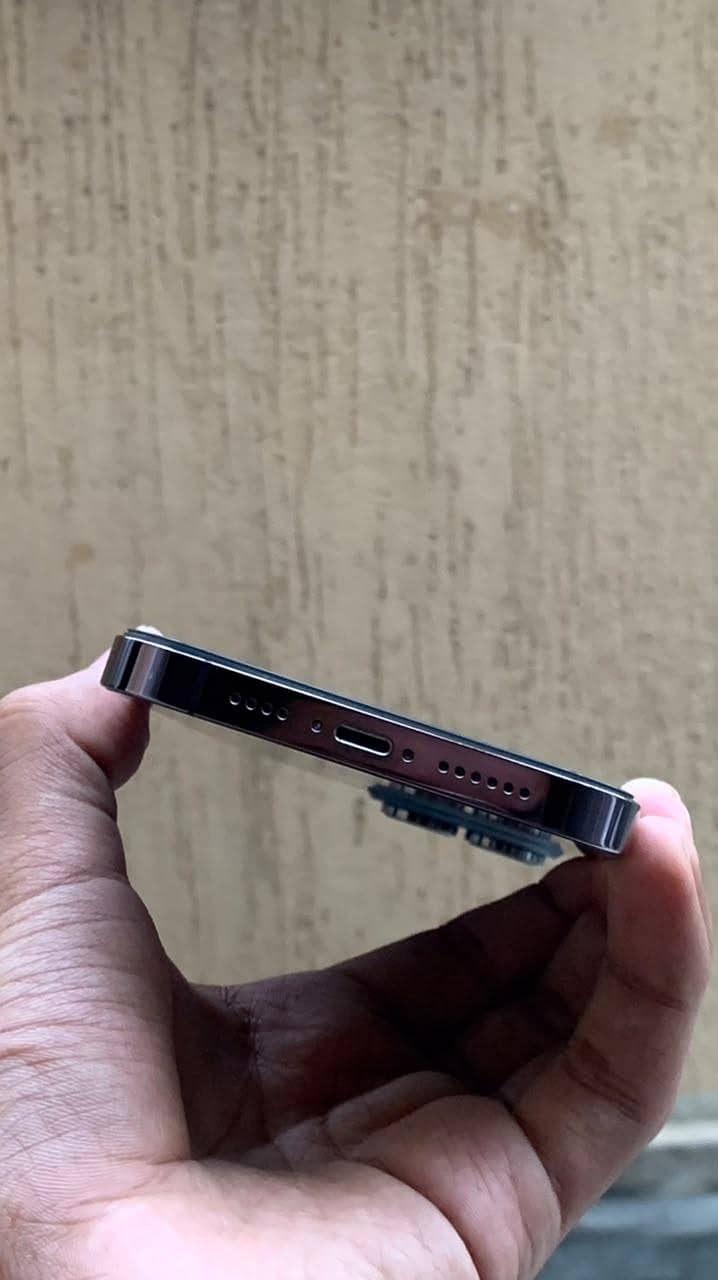 Apple iPhone 14 Pro Max 3