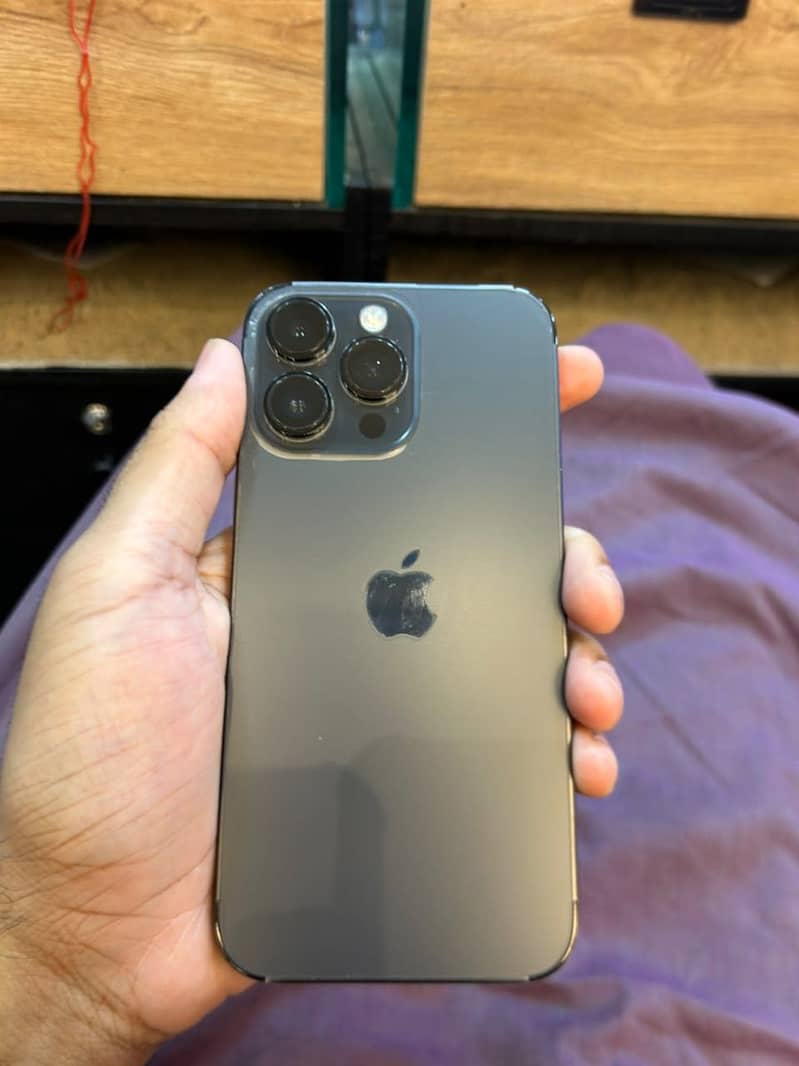 Apple iPhone 14 Pro Max 0