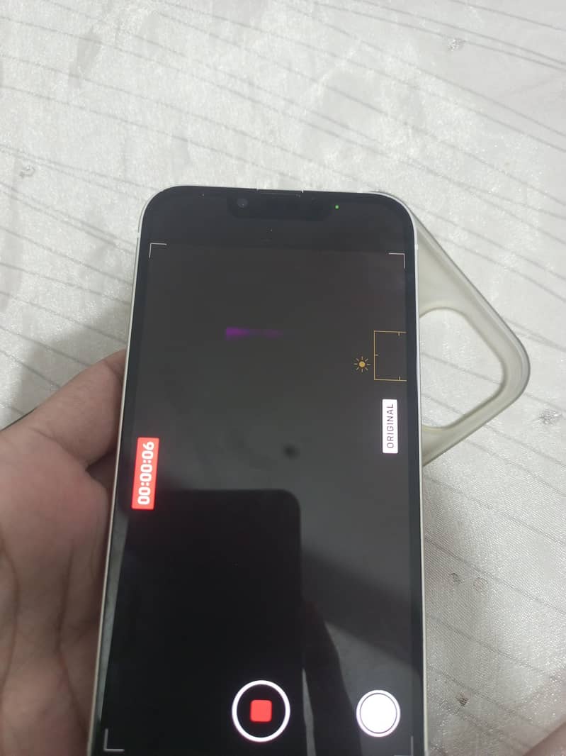 Apple iPhone 13 4