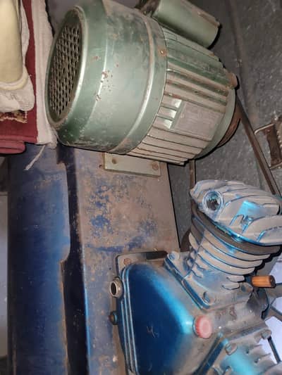 Air compressor single phase almost none used